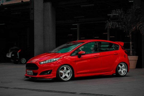 Can Adding a Larger-Diameter Throttle Body Improve Airflow in a Ford Fiesta ST?